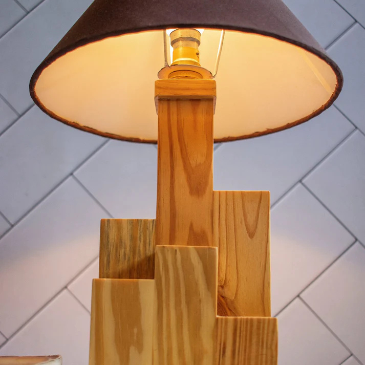 Manhattan Lamp
