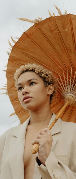 An independent wooden handicraft studio established in 2020, driven by care, craftsmanship, lasting relationships, and years of hands-on experience.